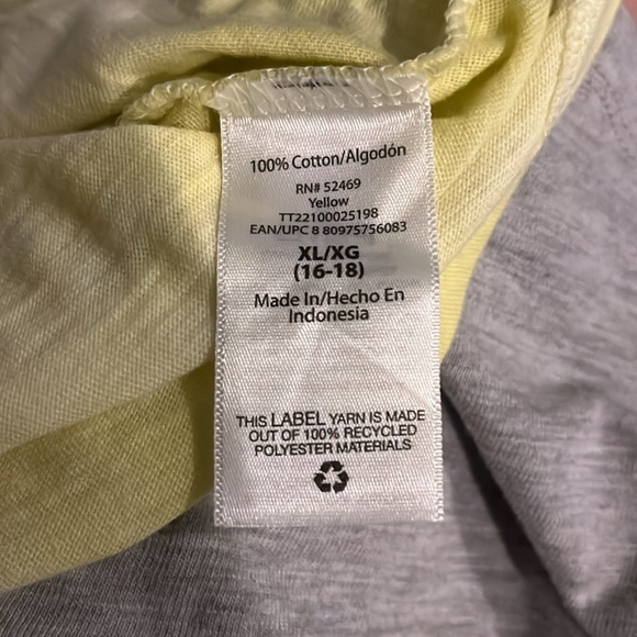 2 Time and Tru tank tops great condition super comfortable - Picture 9 of 12